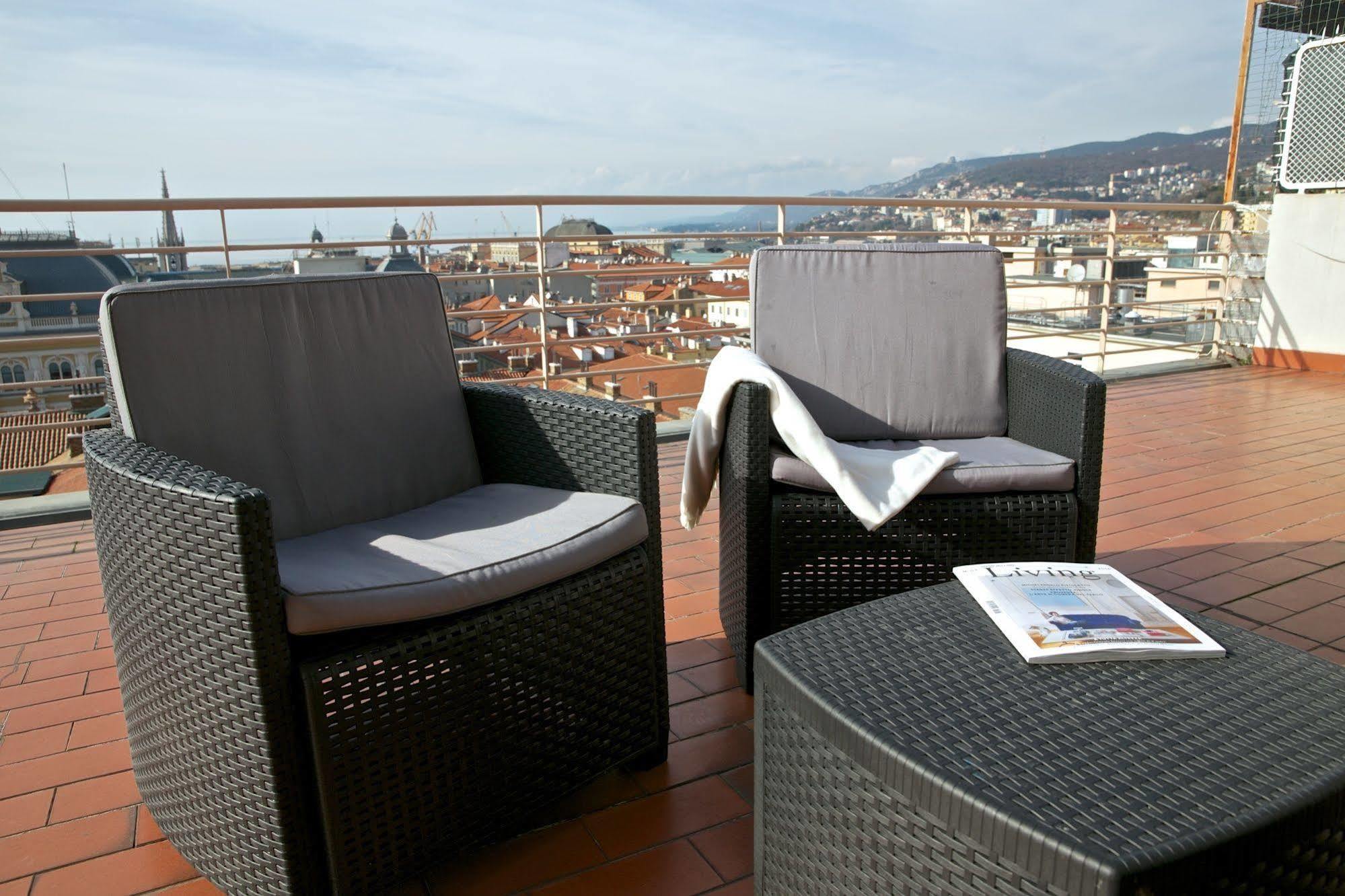 Residence Le Terrazze Trieste Eksteriør billede